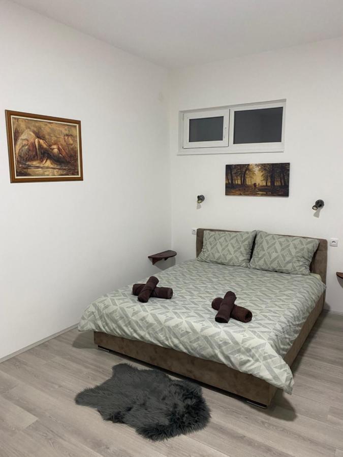 즈레냐닌 Lotus House 아파트 외부 사진