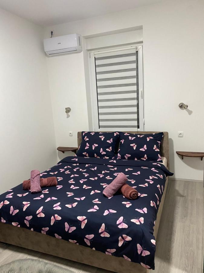 즈레냐닌 Lotus House 아파트 외부 사진