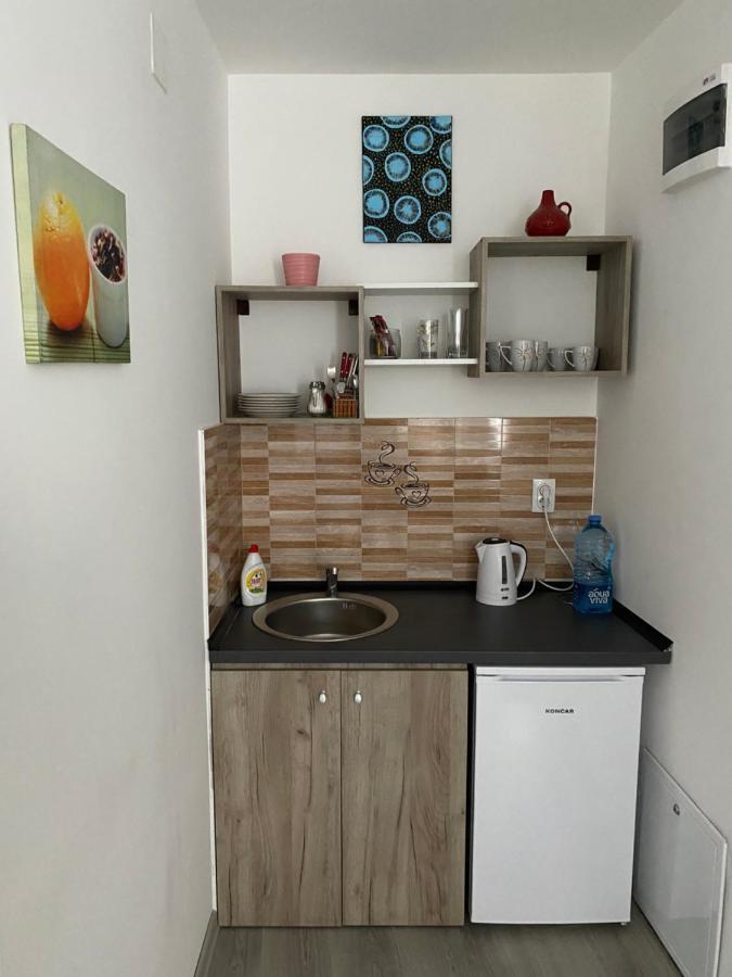 즈레냐닌 Lotus House 아파트 외부 사진
