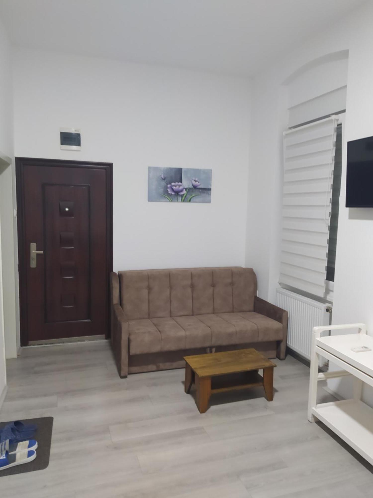 즈레냐닌 Lotus House 아파트 외부 사진